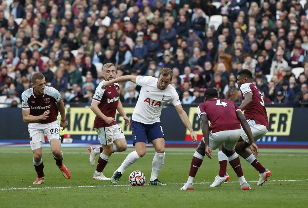 焦点足球比赛即将开打,球员们集中精力备战!的简单介绍 焦点足球比赛即将开打,球员们集中精力备战!的简单介绍